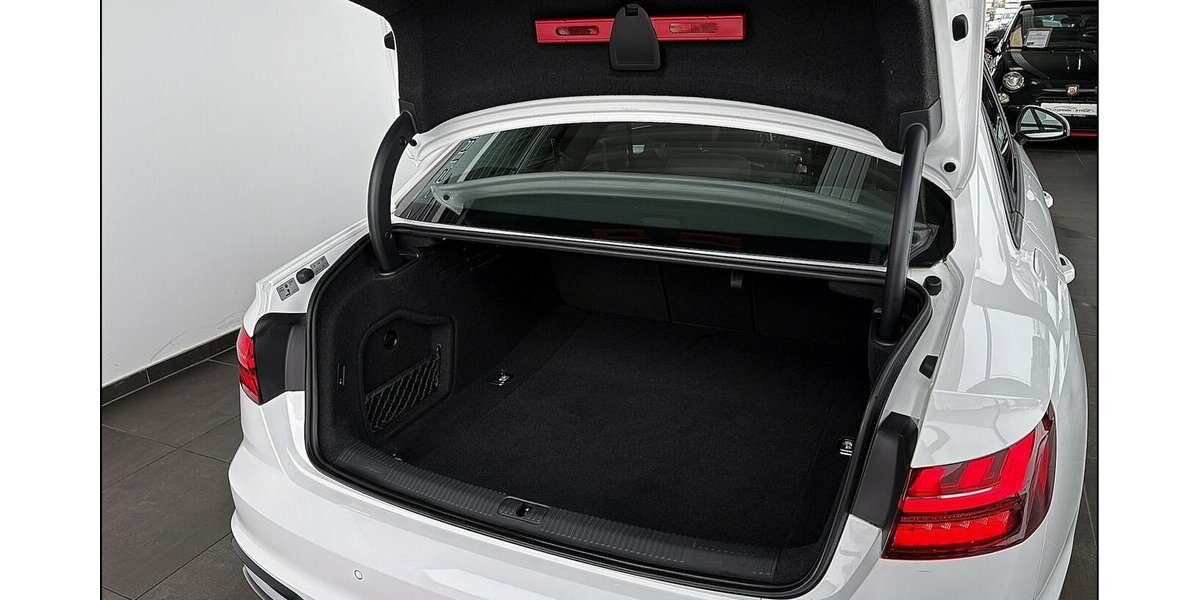 Audi A4 30 TDI Limo Aut. LED Matrix Assist. AHK 94.500 km 20.890 &euro; Stade 21682