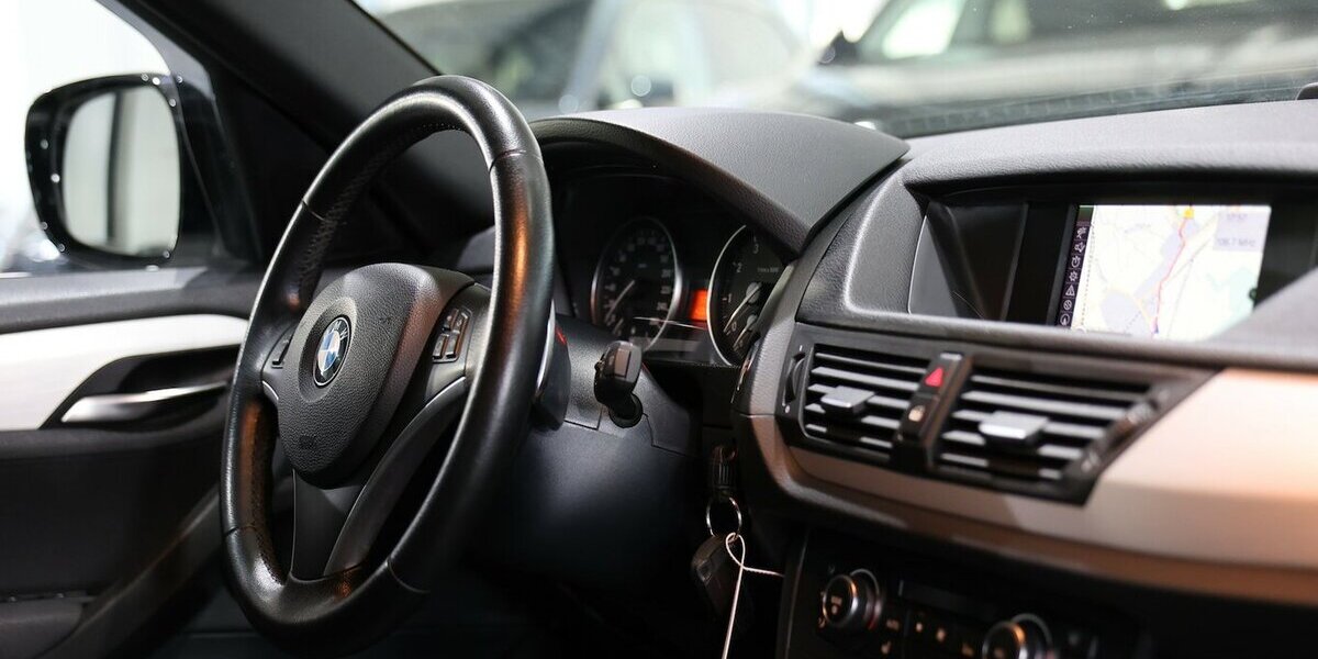 BMW X1 xDrive 25i BUSINESS SPORT SHADOW / PANORAMA / 115.000 km 11.777 &euro; Hamm 59077
