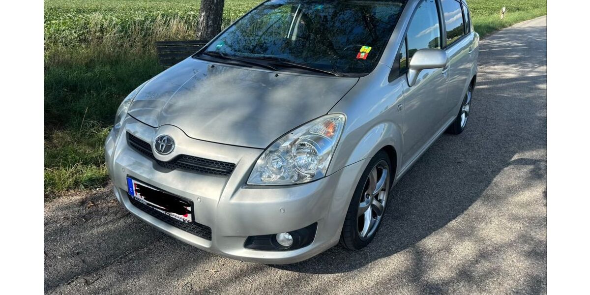 Toyota Corolla Verso 193.000 km 3.900 &euro; Fürstenfeldbruck 82256