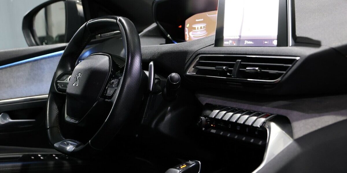 Peugeot 3008 2.0 BLUE-HDI 180 GT-LINE-SPORT / I-COCKPIT 138.000 km 15.555 &euro; Hamm 59077