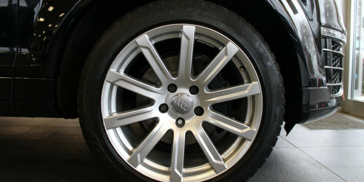 Audi Q7 3.0 TDI quattro tiptronic - 7-Sitzer - 132.983 km 22.980 &euro; Euskirchen 53881